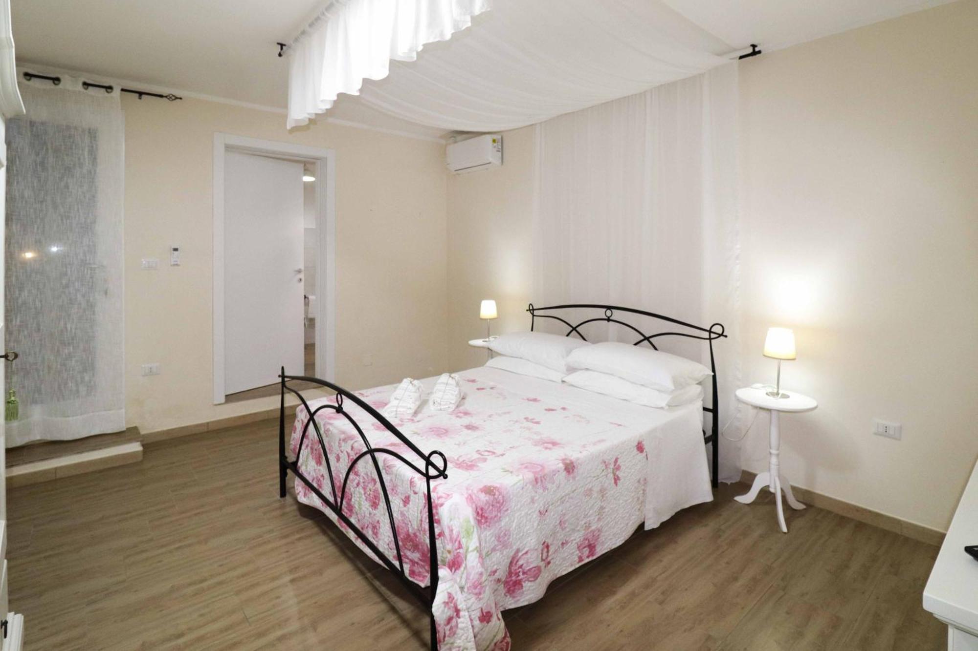 Santa Potenza Bed & Breakfast Felline Exterior photo